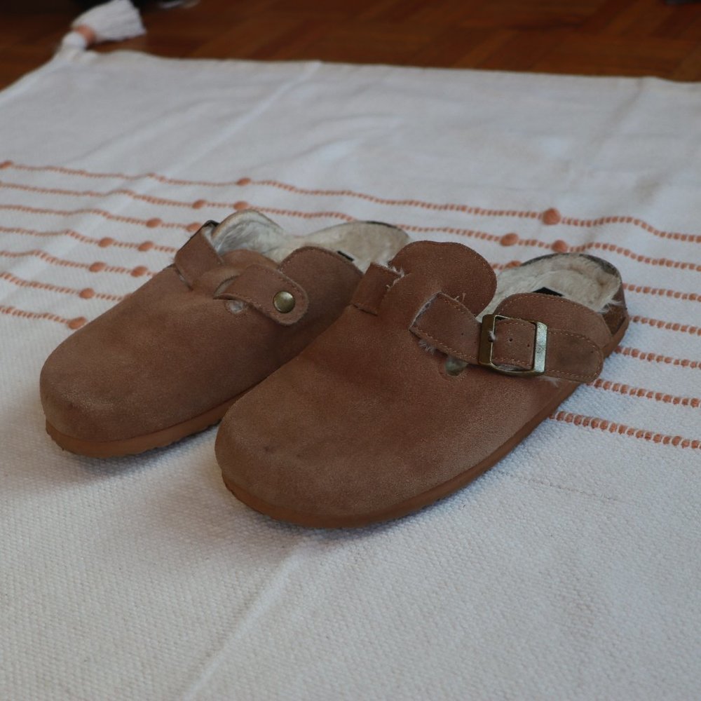 Fur lined clog slippers